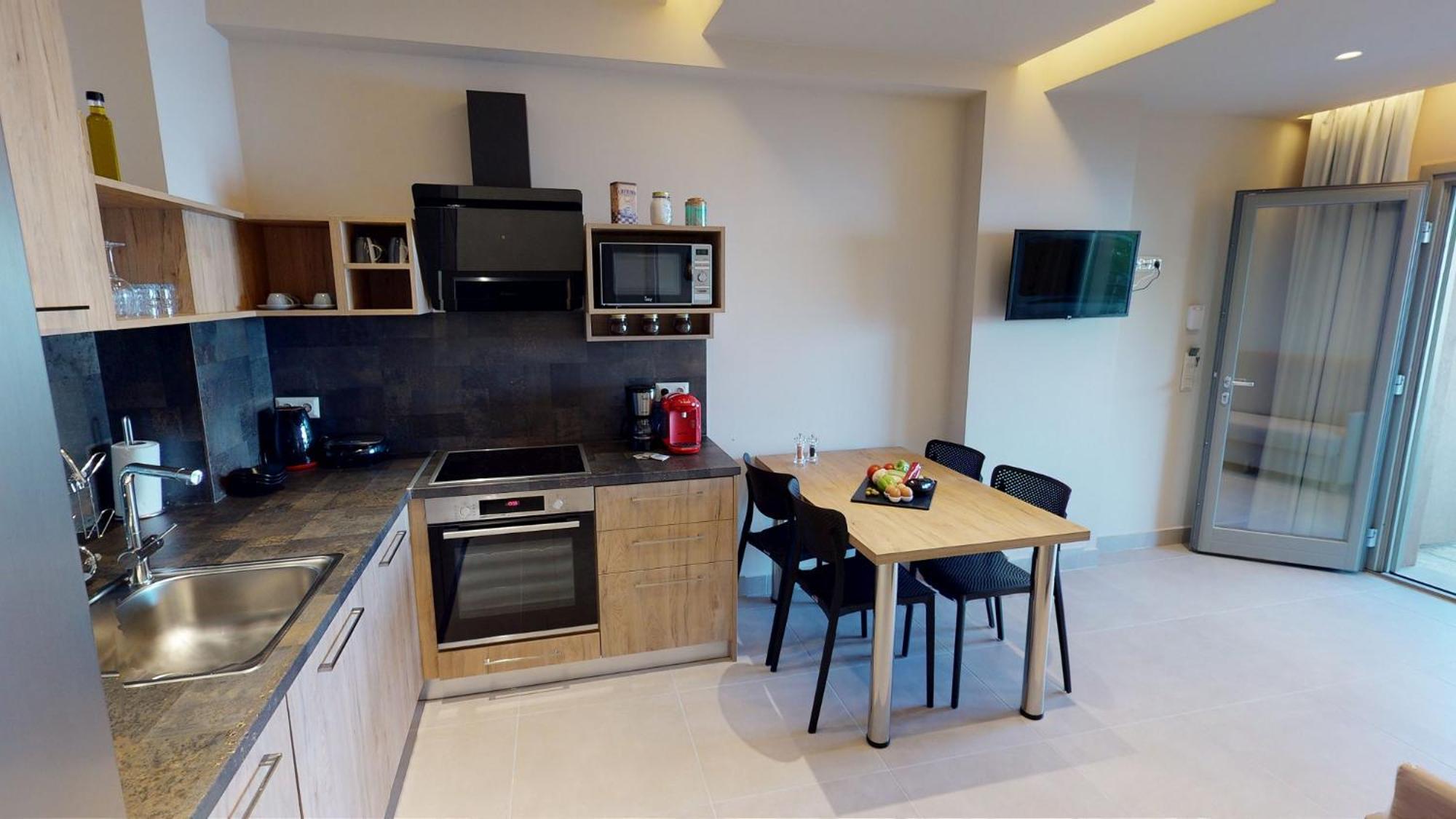 Kallia Suites- Chorefto Room photo